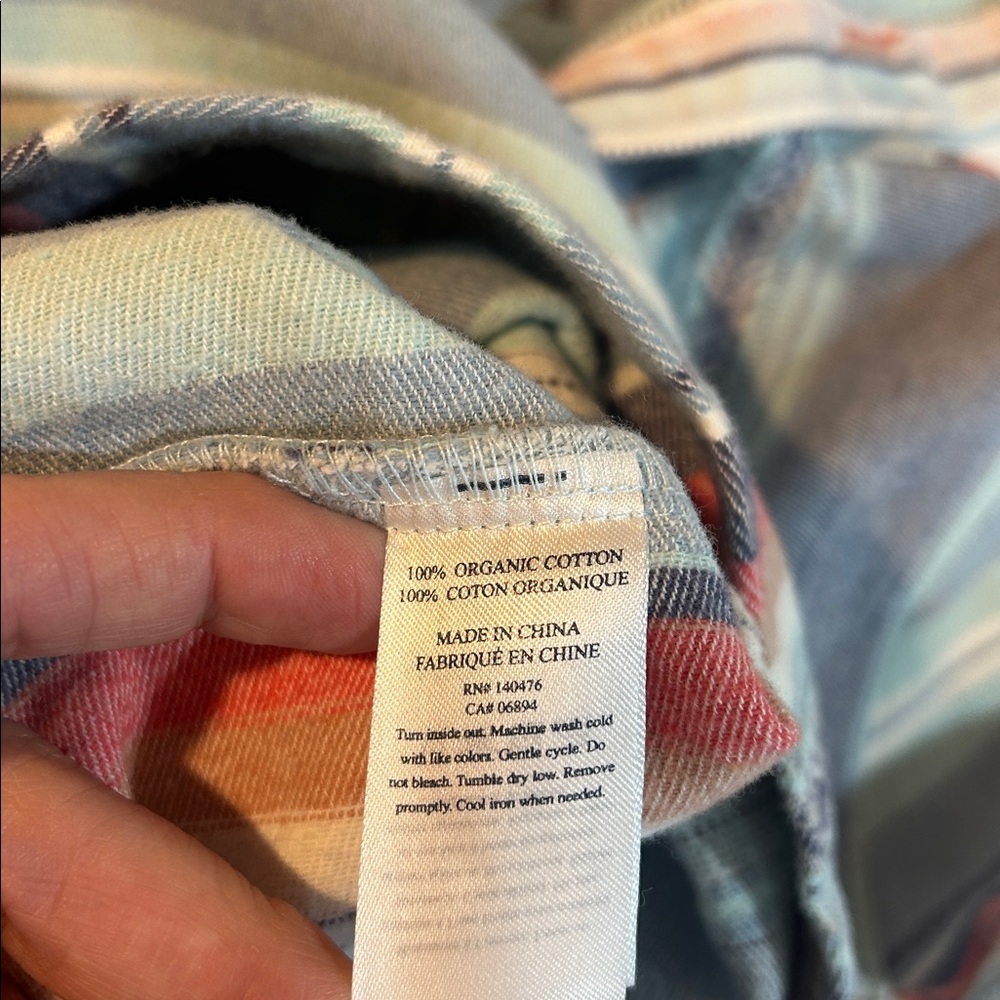 Faherty Baja Poncho - Picture 12 of 14